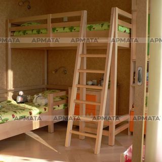 Двухэтажная кровать из массива клёна в комнату девочек по эскизу заказчика.