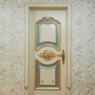 Дверь филенчатая с резьбой , эмаль с позолотой