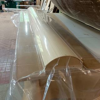 Изготовление радиусных / цилиндрических / гнутоклеенных изделий для интерьера