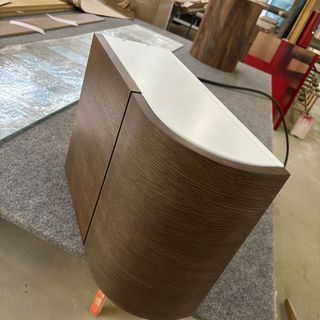 Комод с радиусным элементом из МДФ, гибкой фанере и натурального шпона